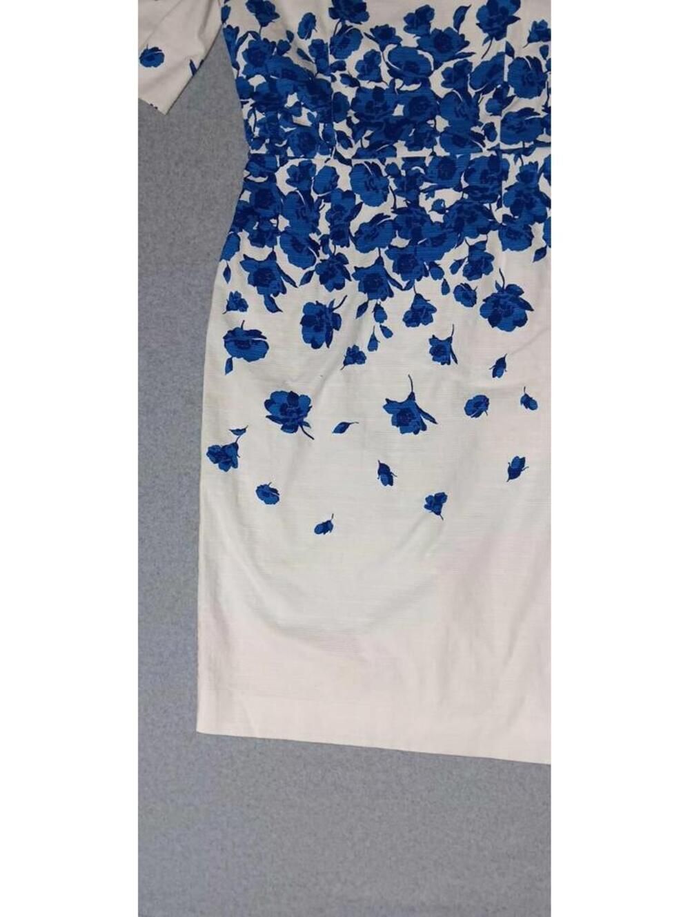 Tahari Arthur S Levine Body Con Dress Womens Size 6 White And Blue Flowers... - Picture 12 of 14